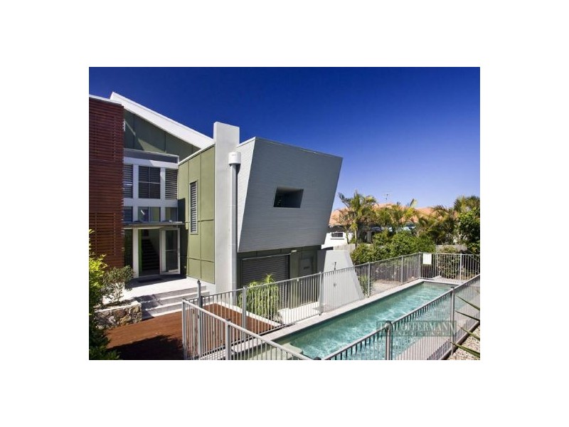 2 Noosa Dunes, Castaways Beach QLD 4567