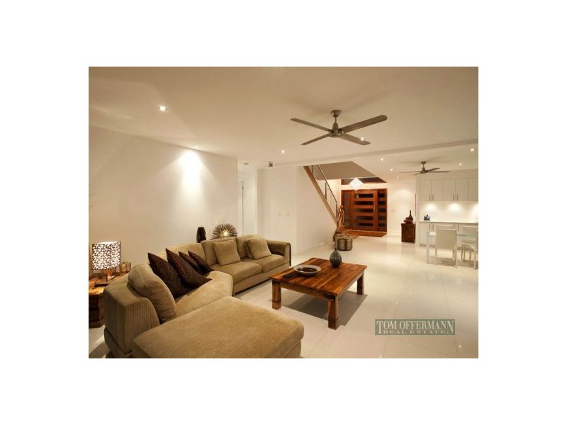 94 Persimmon Dr, Peregian Beach QLD 4573