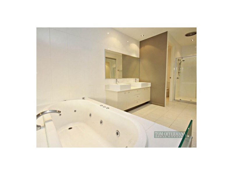 1/18 Nannygai St, Noosaville QLD 4566