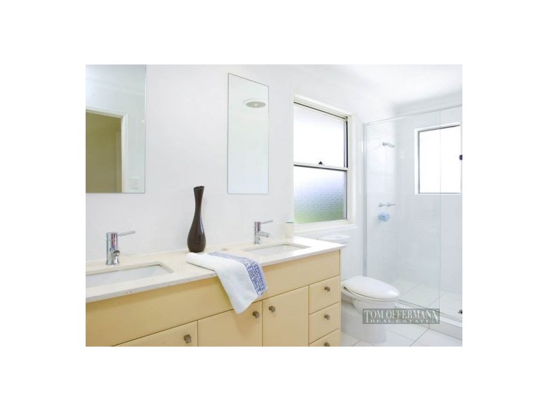 12 Captains Court, Sunrise Beach QLD 4567