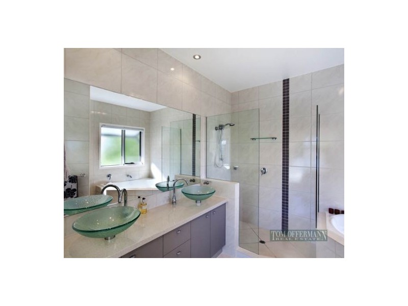 2/22 Elizabeth St, Noosaville QLD 4566