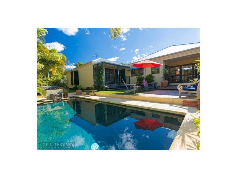 5 Weatherly Ct, Sunrise Beach QLD 4567