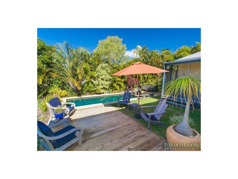 5 Weatherly Ct, Sunrise Beach QLD 4567