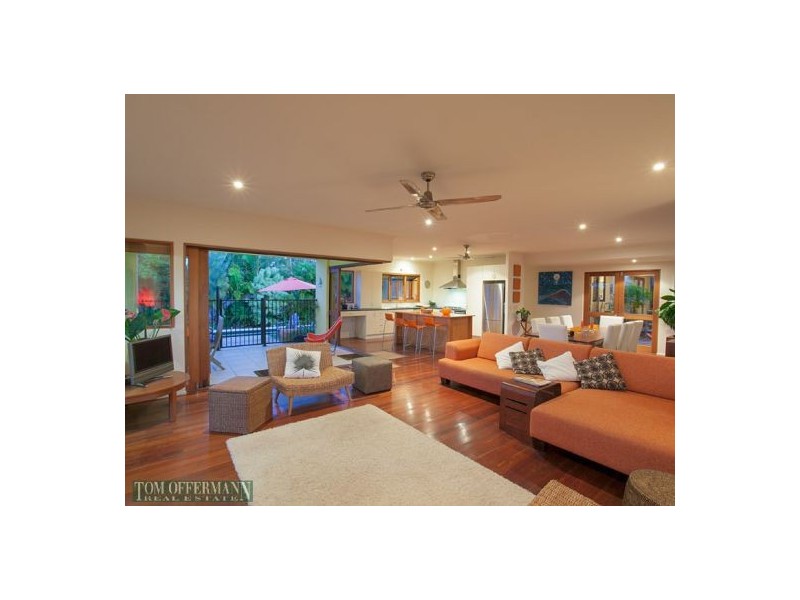 5 Weatherly Ct, Sunrise Beach QLD 4567