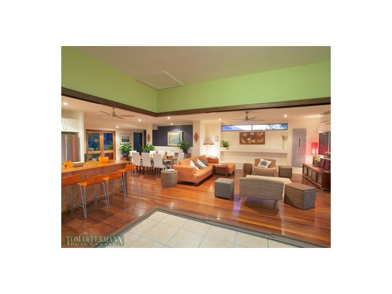 5 Weatherly Ct, Sunrise Beach QLD 4567