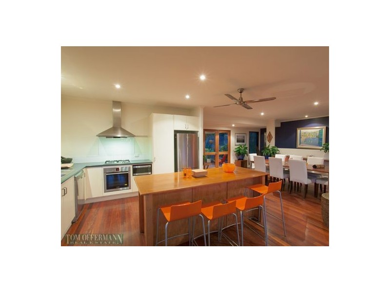 5 Weatherly Ct, Sunrise Beach QLD 4567