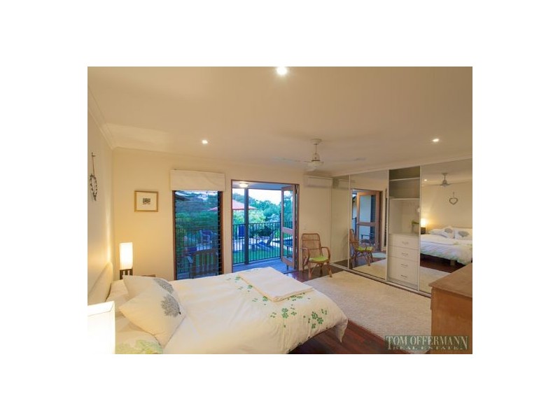 5 Weatherly Ct, Sunrise Beach QLD 4567