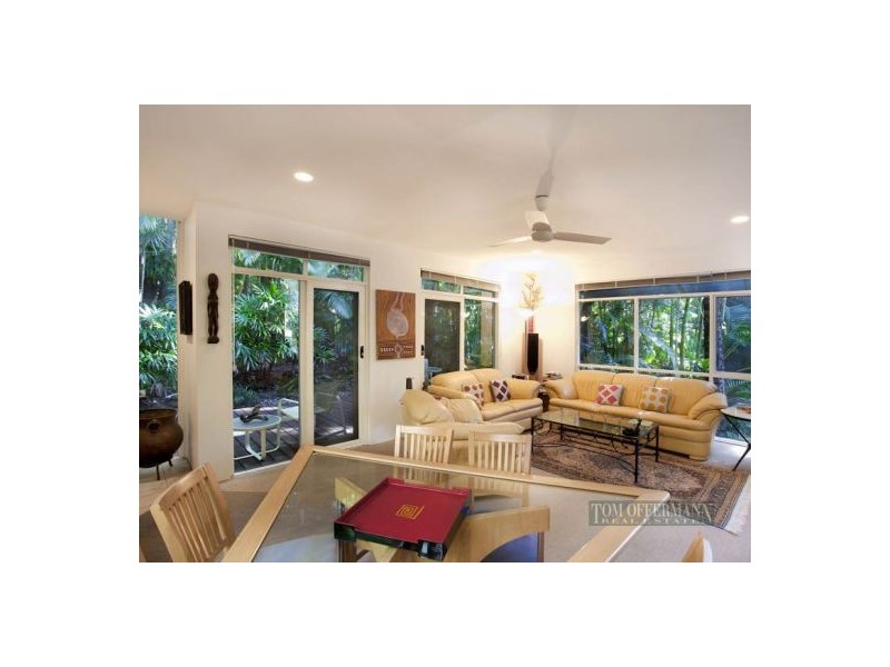 Villa 2 22 – 26 Mitti St, Little Cove QLD 4567