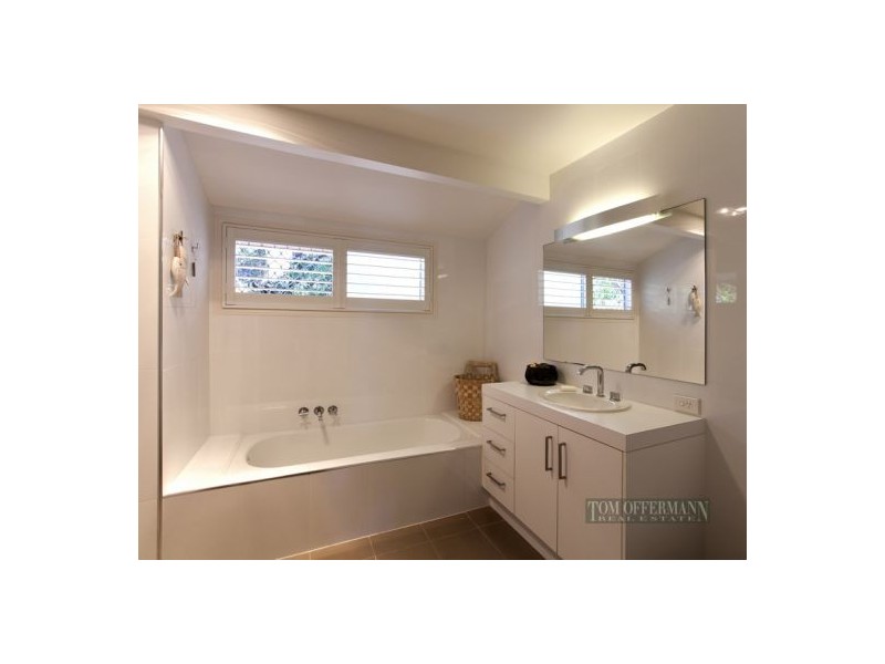 26 Orient Drive, Sunrise Beach QLD 4567