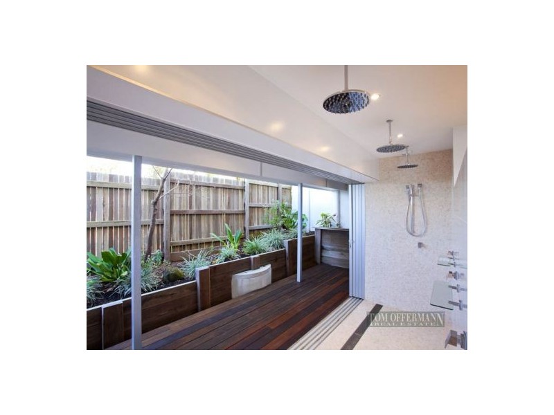 12 Arakoon Crescent, Sunshine Beach QLD 4567