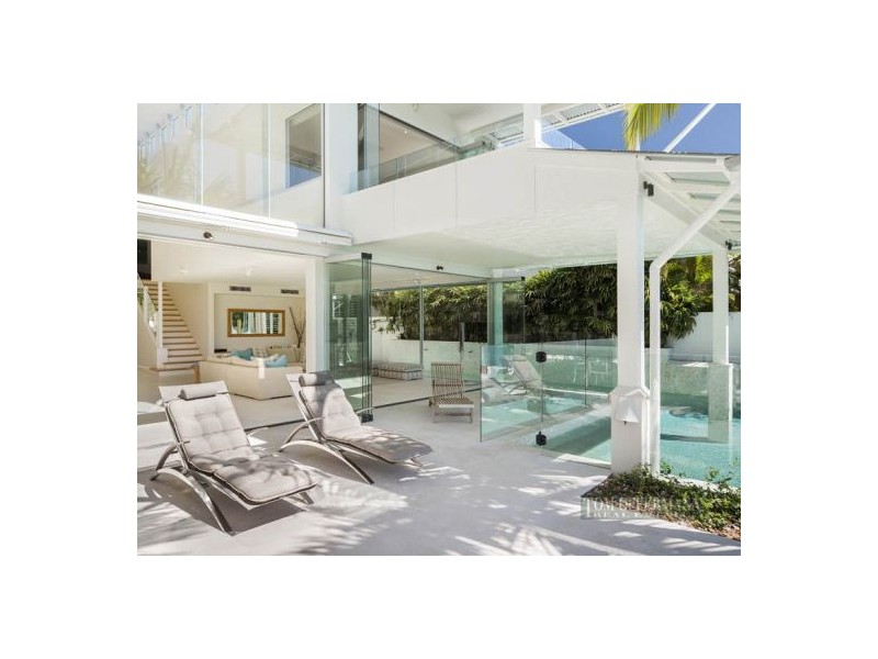 12 Noosa Parade, Noosa Heads QLD 4567