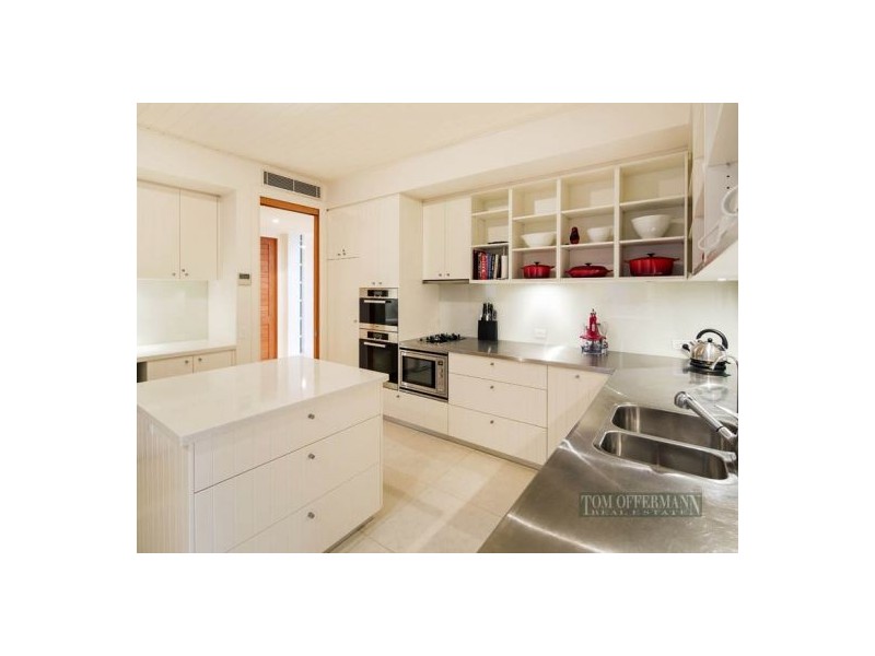 12 Noosa Parade, Noosa Heads QLD 4567