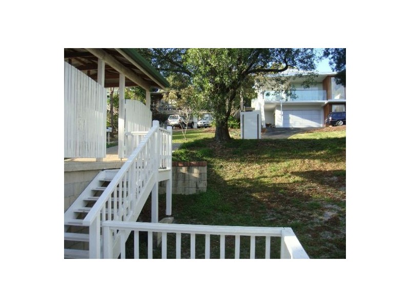 22 Nairana Rest, Noosa Heads QLD 4567