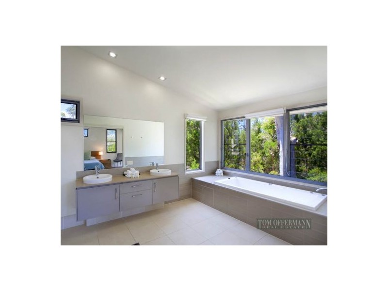 4 Beach Road Holiday Homes, Noosa North Shore QLD 4565