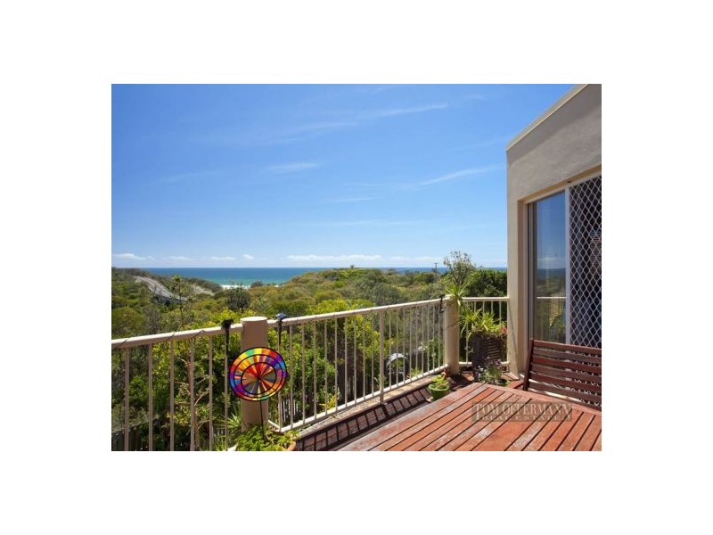 6 Caribbean Ct, Castaways Beach QLD 4567