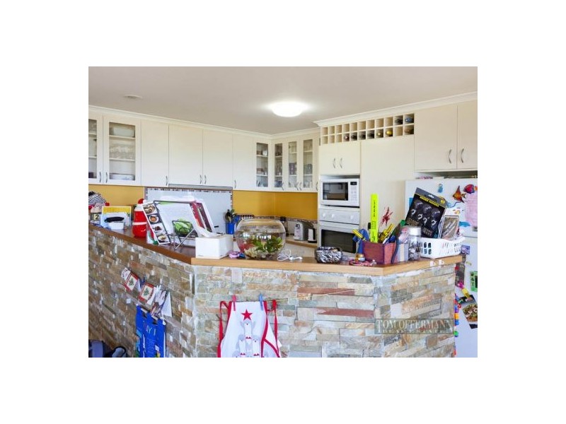 6 Caribbean Ct, Castaways Beach QLD 4567