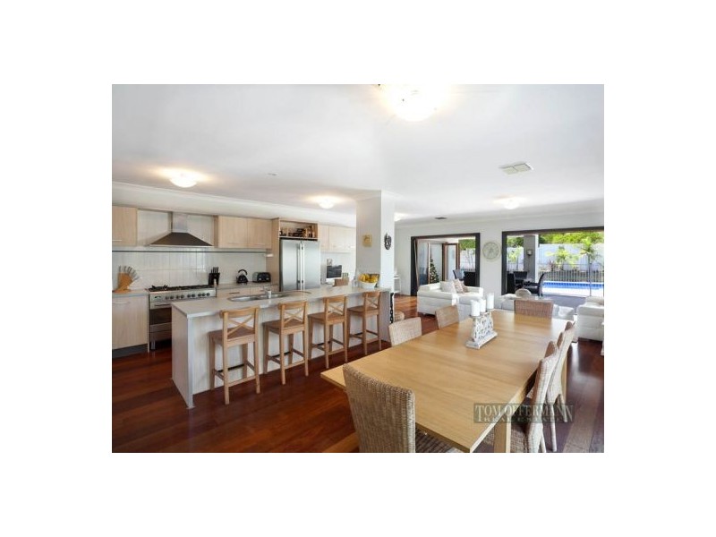 2 Lowry St, Peregian Beach QLD 4573
