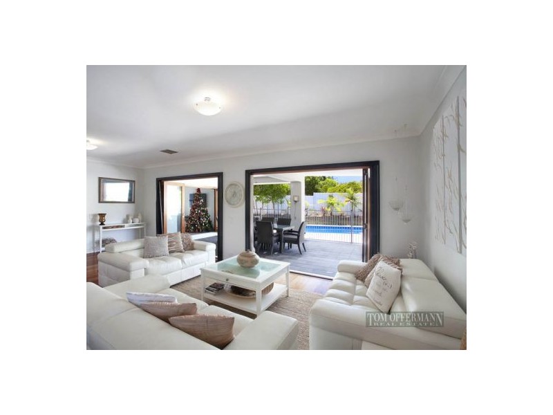2 Lowry St, Peregian Beach QLD 4573