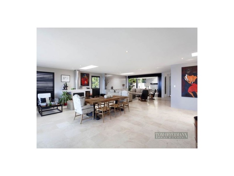 24 McAnally Dr, Sunshine Beach QLD 4567