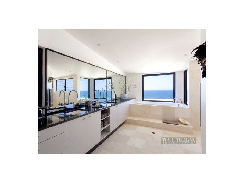 24 McAnally Dr, Sunshine Beach QLD 4567