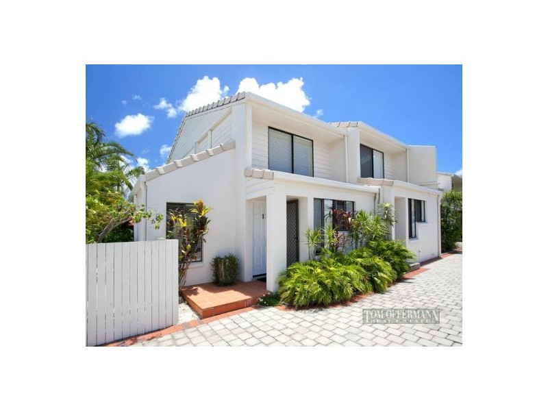 1/2 Barbados Cres, Noosaville QLD 4566