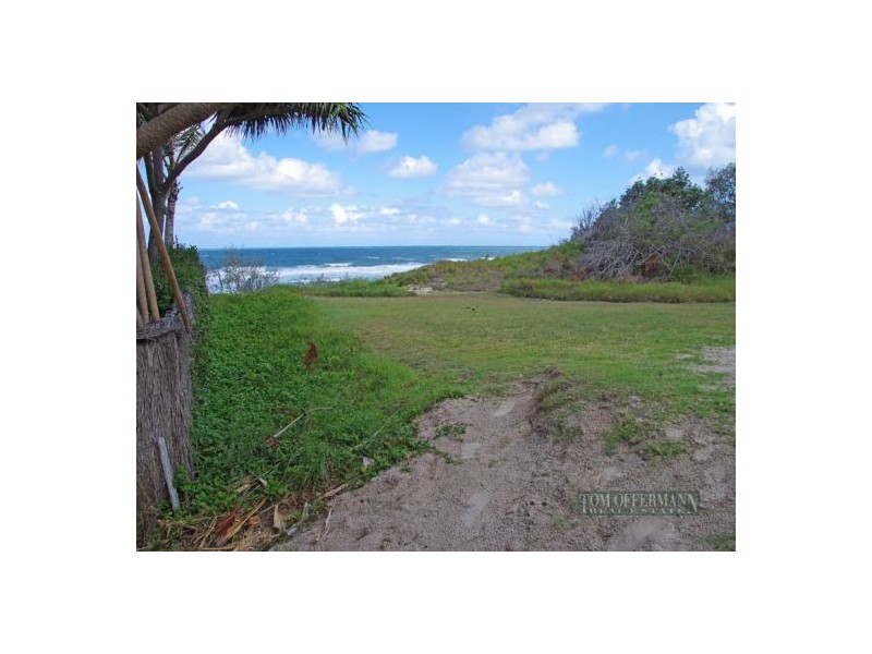 38 Park Cres, Sunshine Beach QLD 4567