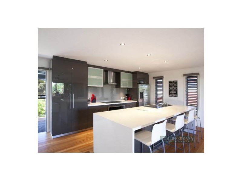 12 Wavecrest Drive, Castaways Beach QLD 4567