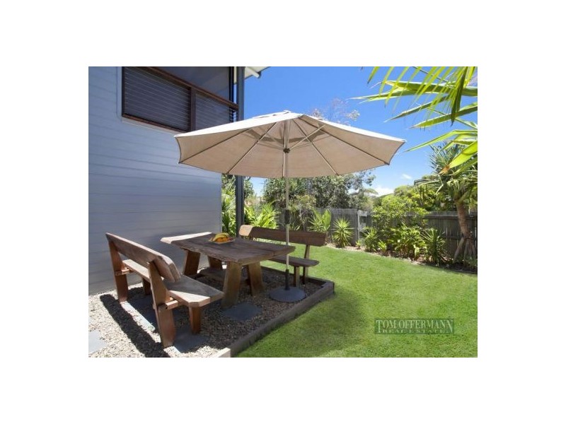 12 Wavecrest Drive, Castaways Beach QLD 4567