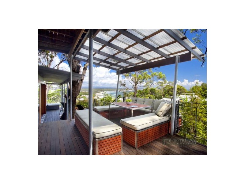 10 Bayview Road, Little Cove QLD 4567