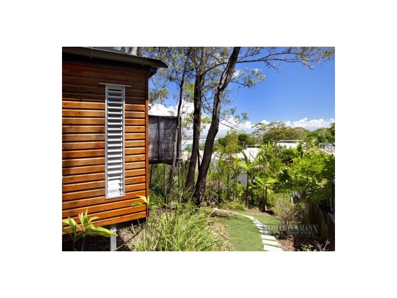 10 Bayview Road, Little Cove QLD 4567