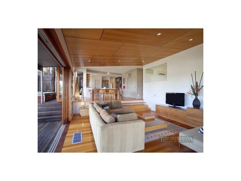 10 Bayview Road, Little Cove QLD 4567