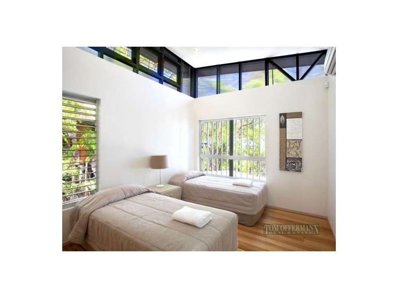 10 Bayview Road, Little Cove QLD 4567