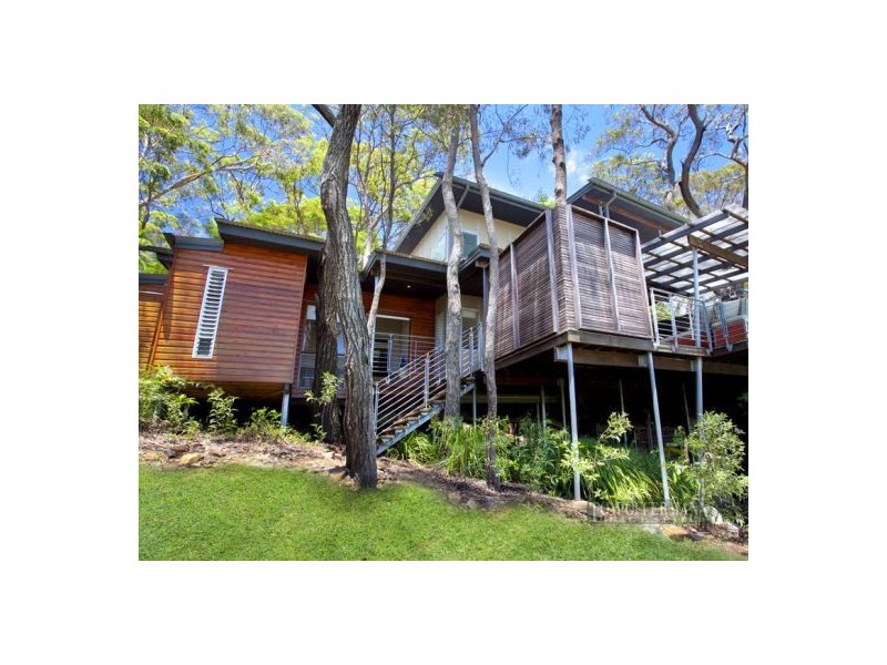 10 Bayview Road, Little Cove QLD 4567