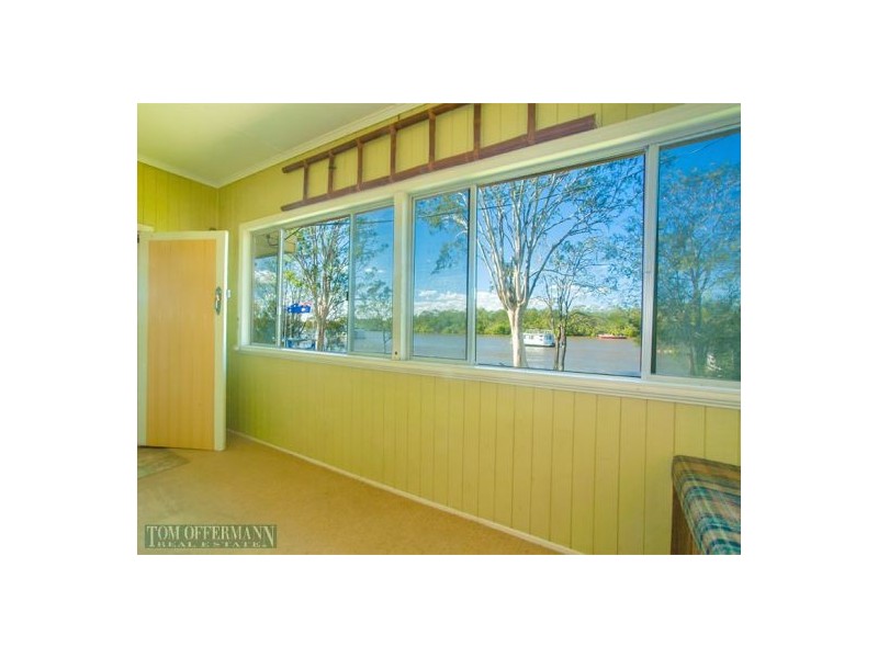 27 Hilton Esplanade, Tewantin QLD 4565