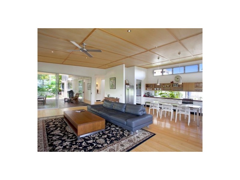9 Nairana Rest, Noosa Heads QLD 4567