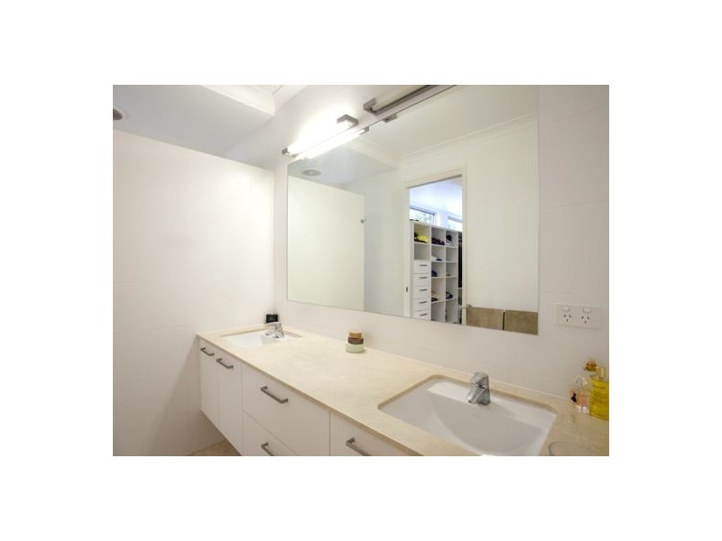 9 Nairana Rest, Noosa Heads QLD 4567