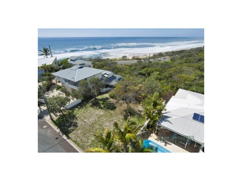 6 Corsair Cres, Sunrise Beach QLD 4567
