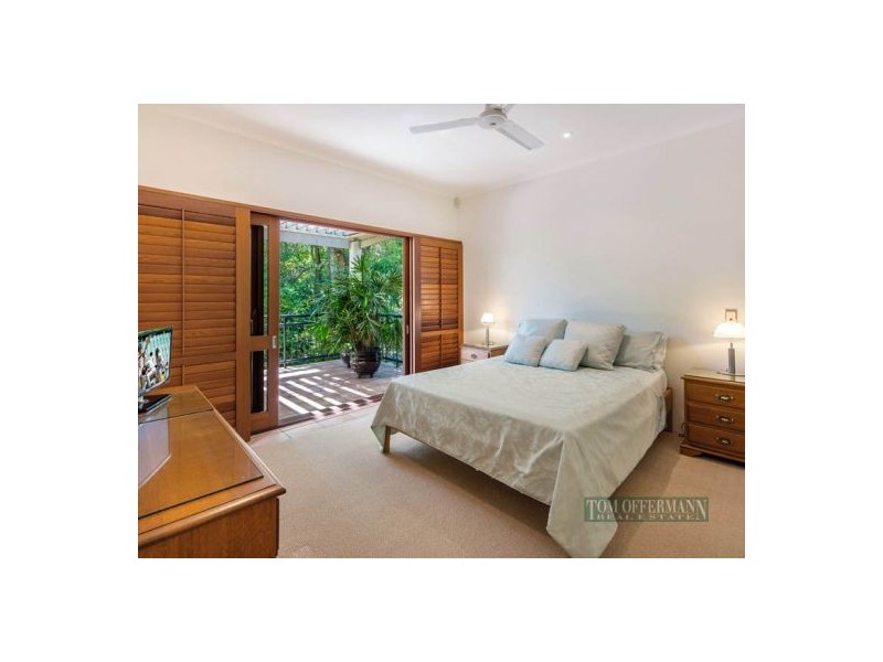 6 Little Cove Road, Little Cove QLD 4567