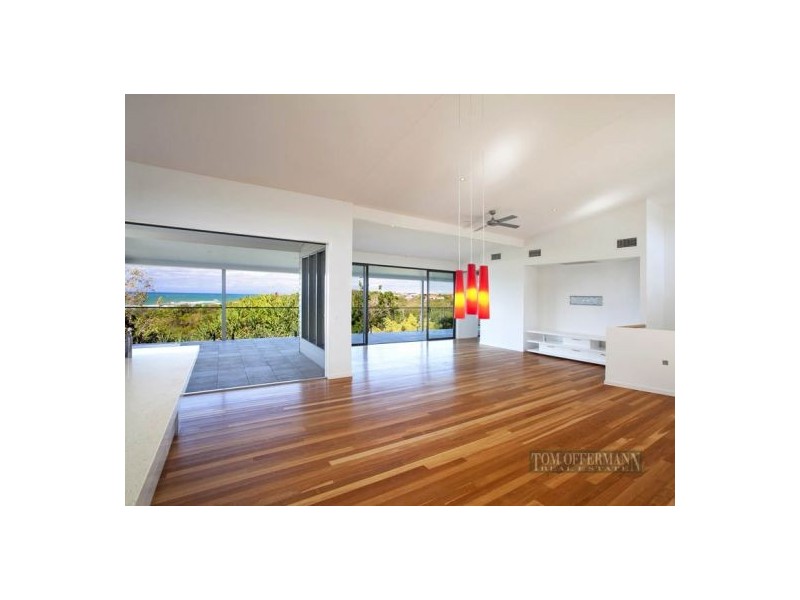 69 Orient Dr, Sunrise Beach QLD 4567