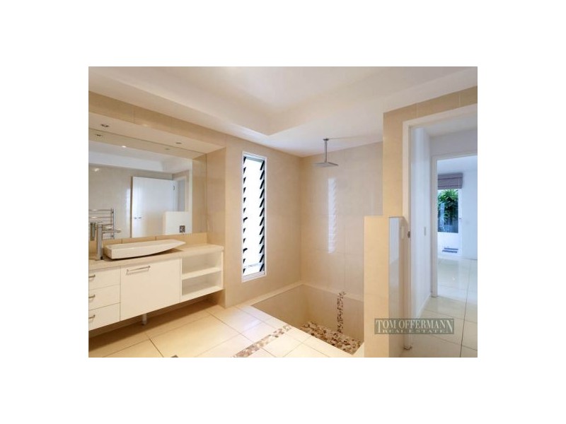 69 Orient Dr, Sunrise Beach QLD 4567