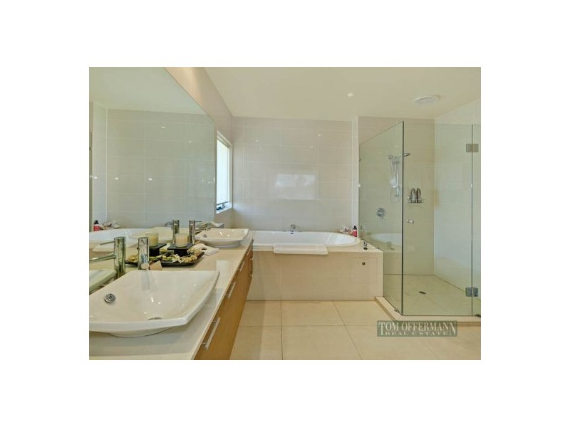 3/215 Gympie Tce, Noosaville QLD 4566