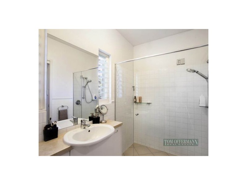 2/47 Bluefin Ct, Noosa Waters QLD 4566