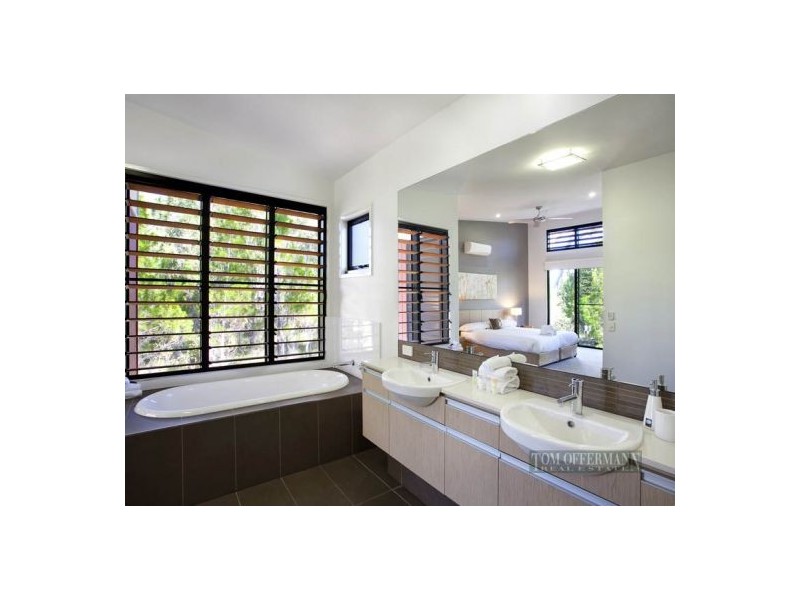 8/90 Beach Road, Noosa North Shore QLD 4565