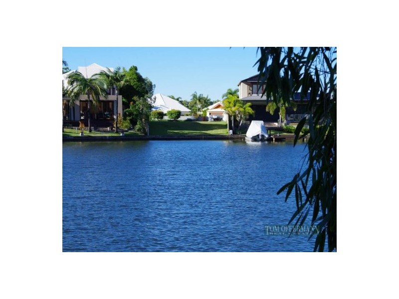 1 Leeside Place, Noosa Waters QLD 4566