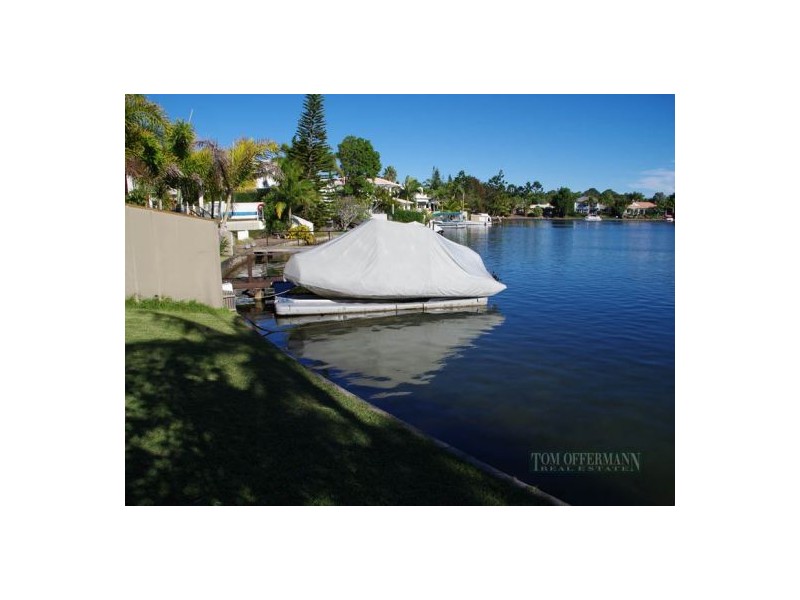 1 Leeside Place, Noosa Waters QLD 4566