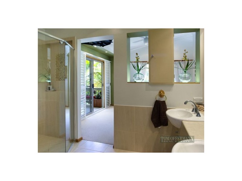 36 Orient Dr, Sunrise Beach QLD 4567