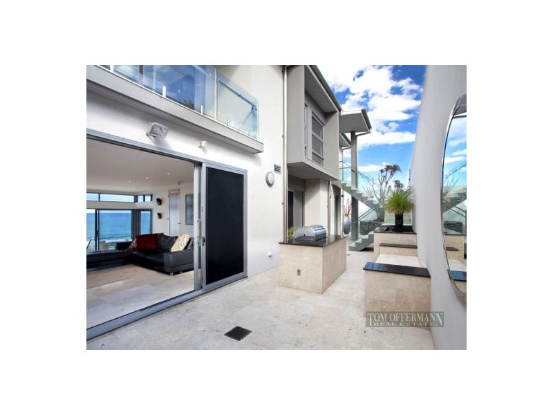 50 Tingira Cres, Sunrise Beach QLD 4567