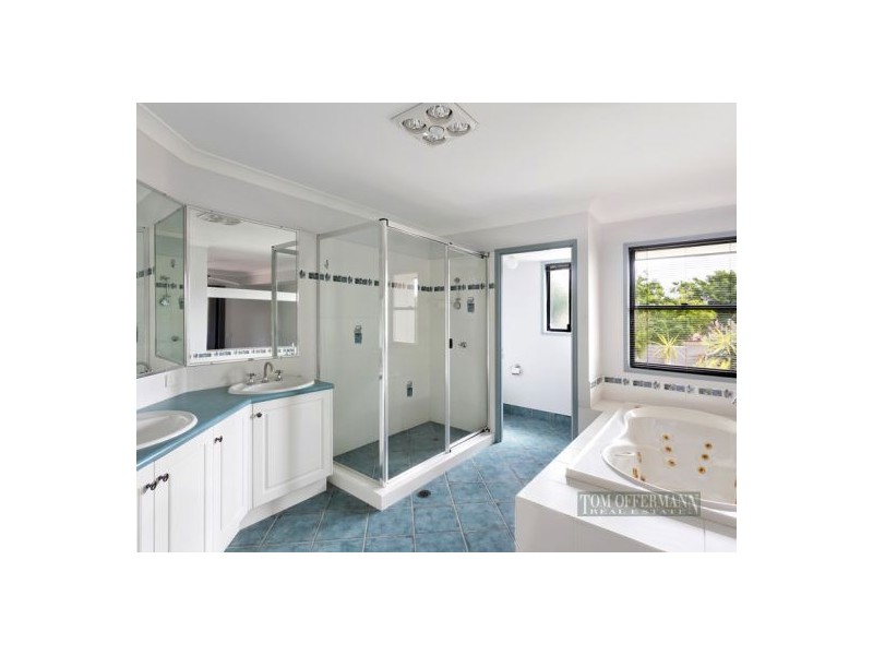 1 Highgrove Circuit, Peregian Springs QLD 4573
