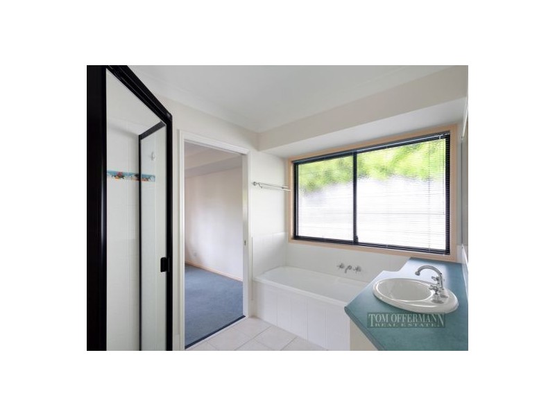 1 Highgrove Circuit, Peregian Springs QLD 4573