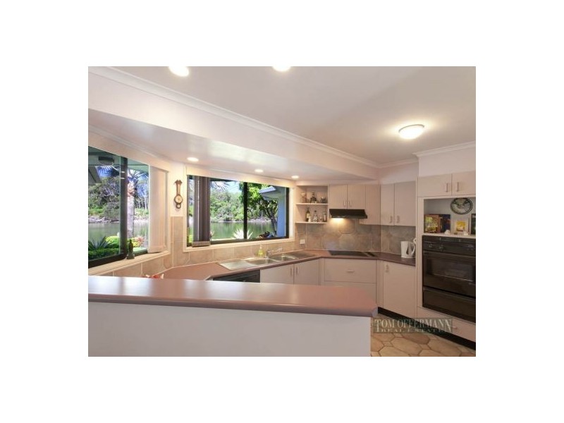 53 Wyuna Dr, Noosa Heads QLD 4567